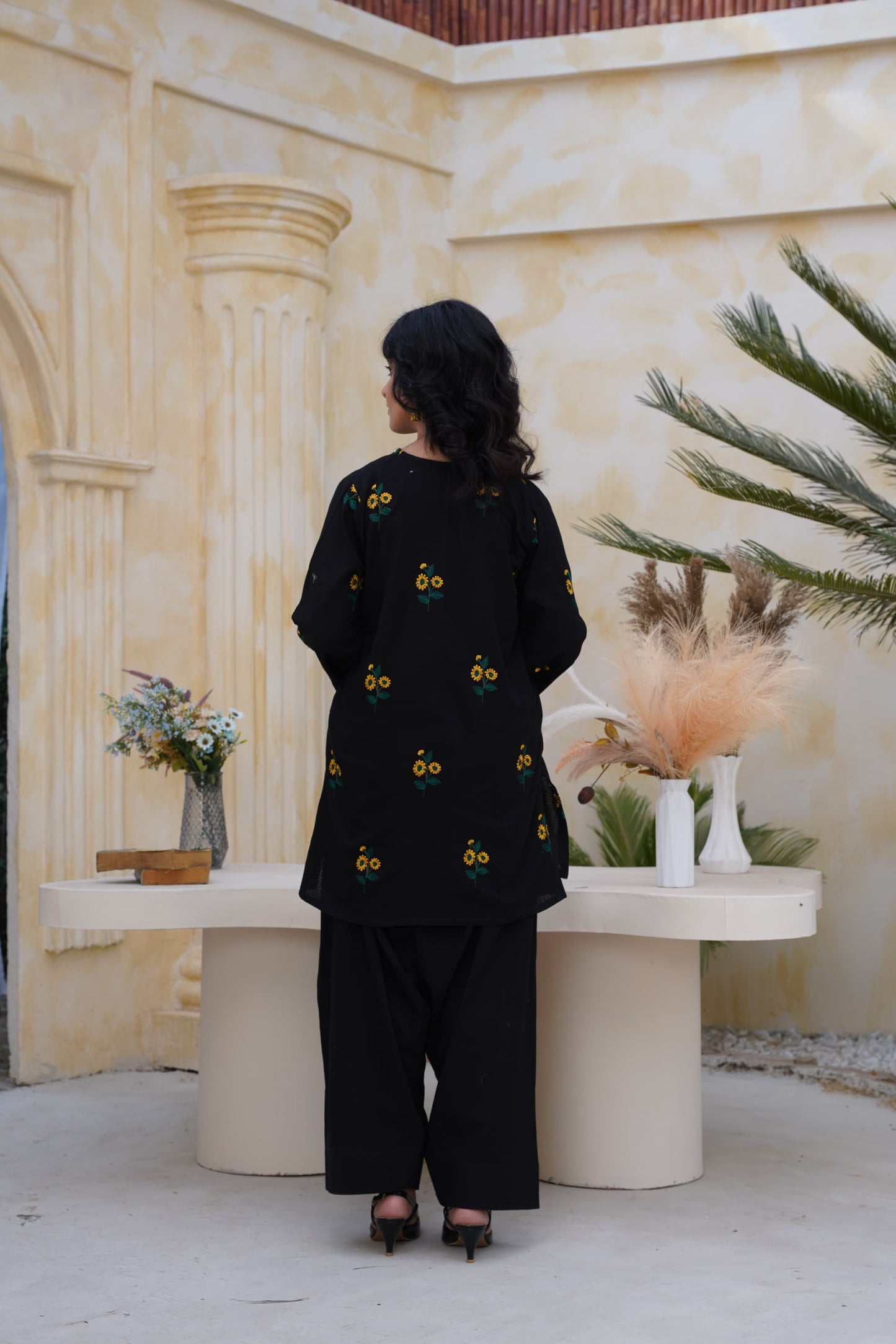 3 piece embroidery lawn (Unstitched)