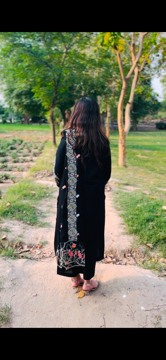 3 Piece Embroidery Lawn (Midnight Elegance)